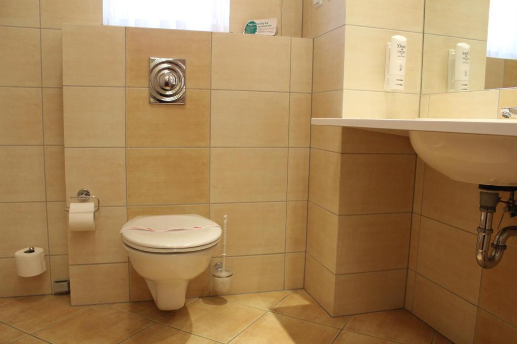 Hotel Zajazd Kultury, Dawniej Pocztowy ジェロナ・グラ エクステリア 写真